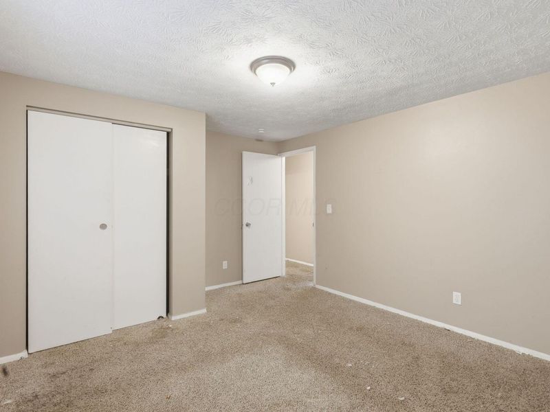 3313 Robin Hill Court E, Columbus, OH 43223 Photo 25