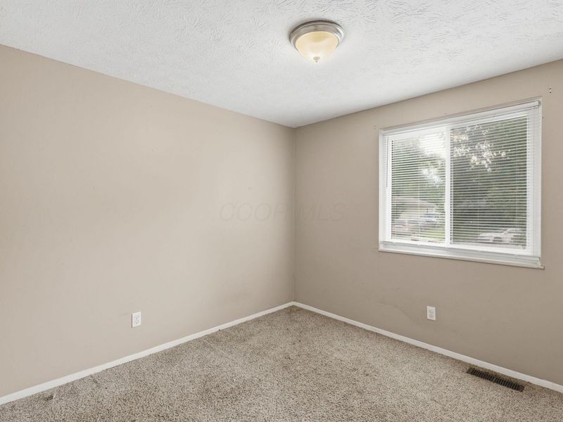 3313 Robin Hill Court E, Columbus, OH 43223 Photo 27
