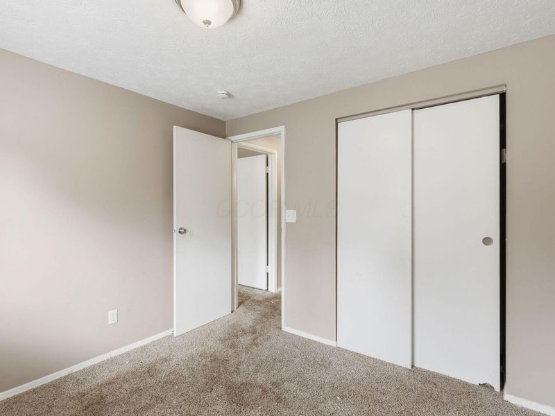3313 Robin Hill Court E, Columbus, OH 43223 Photo 28
