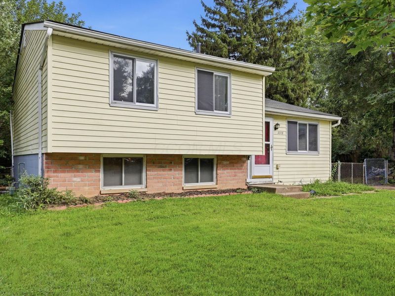 3313 Robin Hill Court E, Columbus, OH 43223 Photo 5