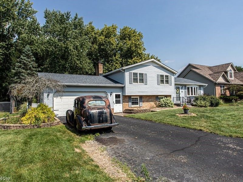 1458 Pepperwood Drive, Niles, OH 44446 Photo 2