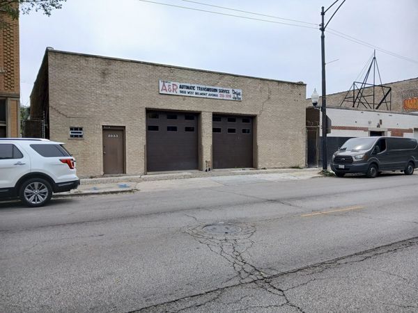 5031 W Belmont Avenue , Chicago, IL 60641