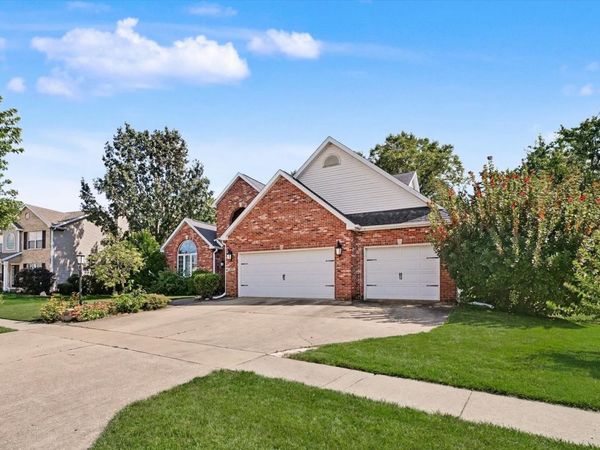 303 Orchard Drive , Mahomet, IL 61853