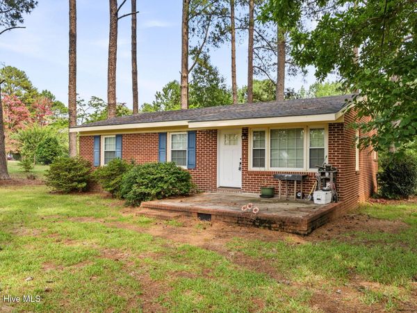 818 Van Warren Road , Roanoke Rapids, NC 27870