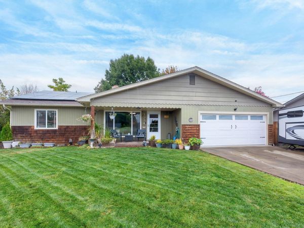1334 SW Isham Street, Grants Pass, OR 97526