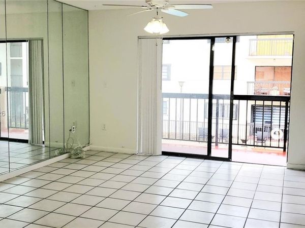 995 SW 84th Ave , Unit 218, Miami, FL 33144