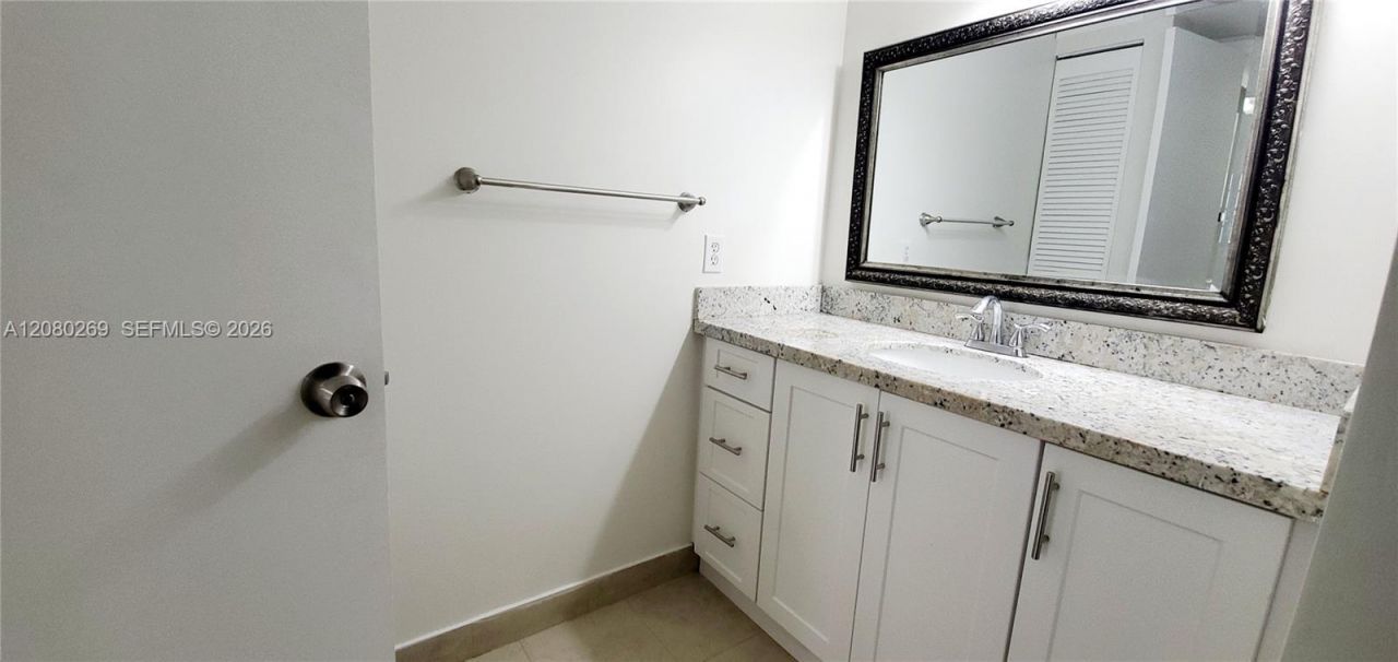 995 SW 84th Ave , Unit 218, Miami, FL 33144 Photo