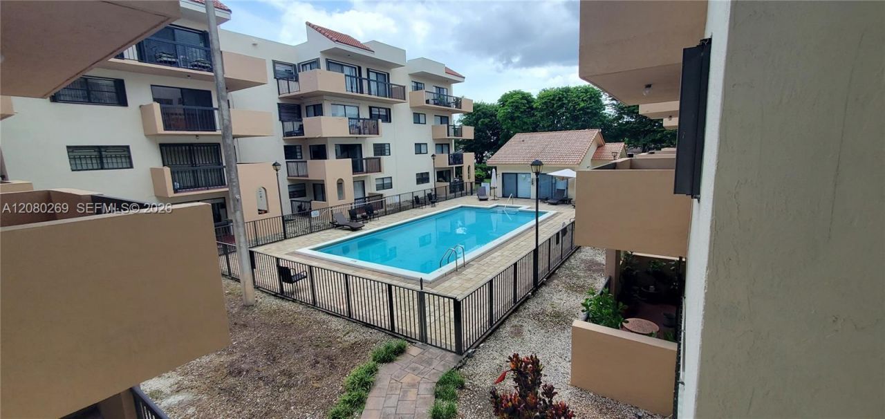 995 SW 84th Ave , Unit 218, Miami, FL 33144 Photo