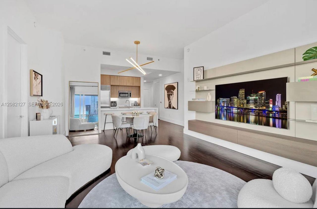 951 Brickell Ave , Unit 4111, Miami, FL 33131 Photo