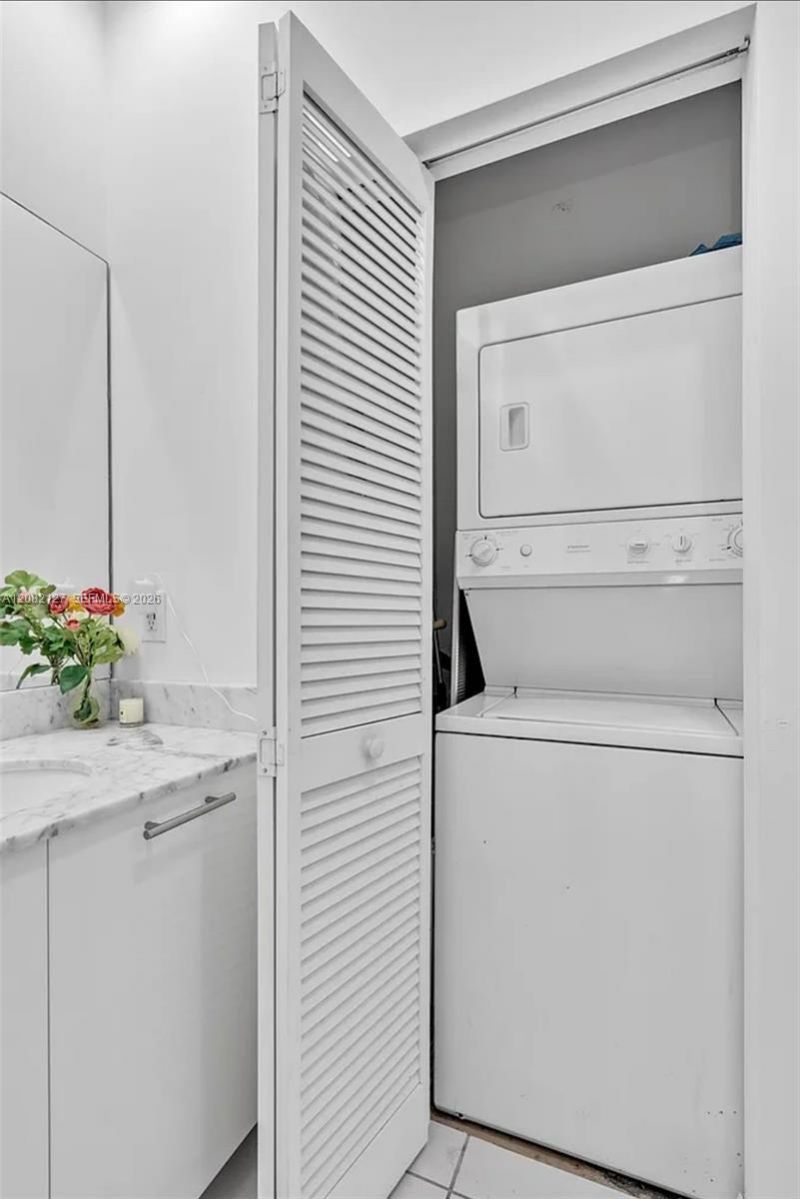 951 Brickell Ave , Unit 4111, Miami, FL 33131 Photo
