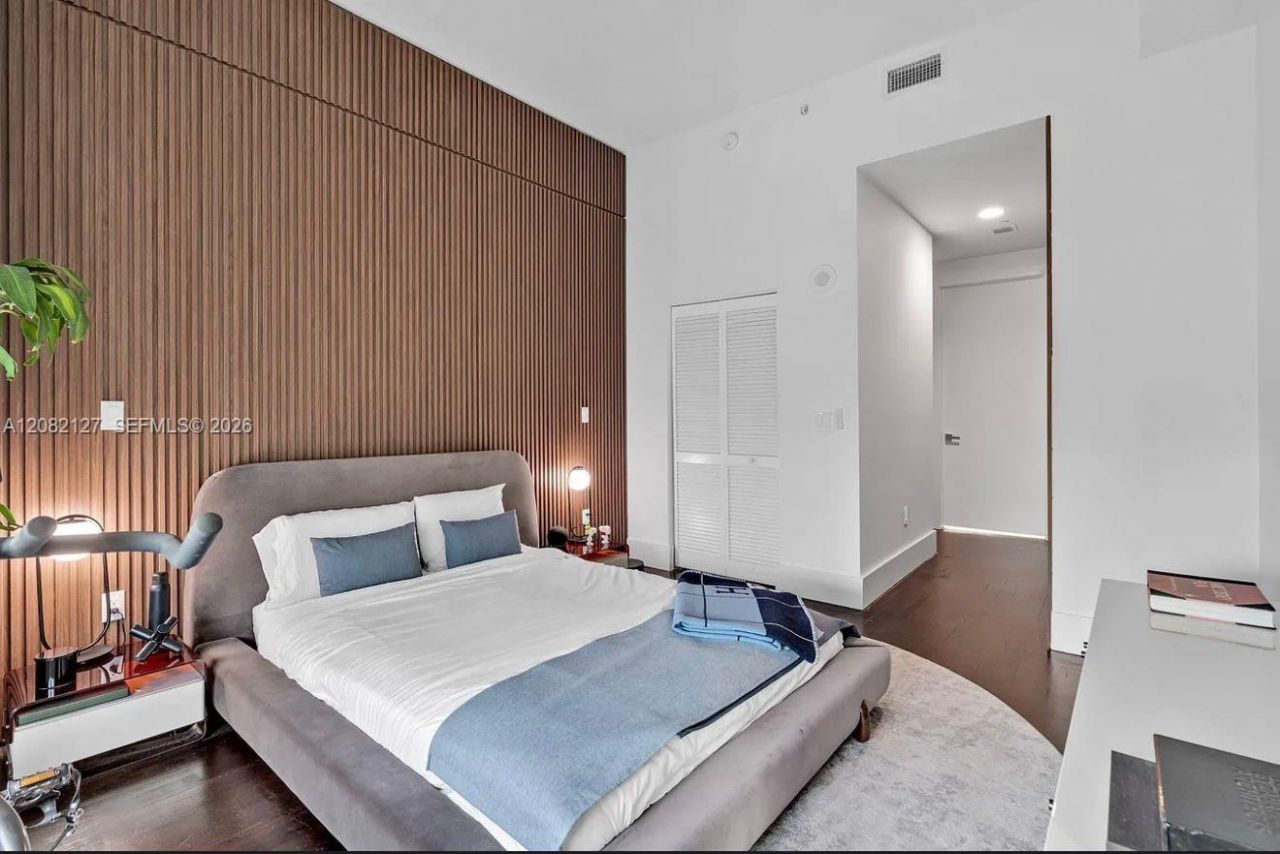 951 Brickell Ave , Unit 4111, Miami, FL 33131 Photo