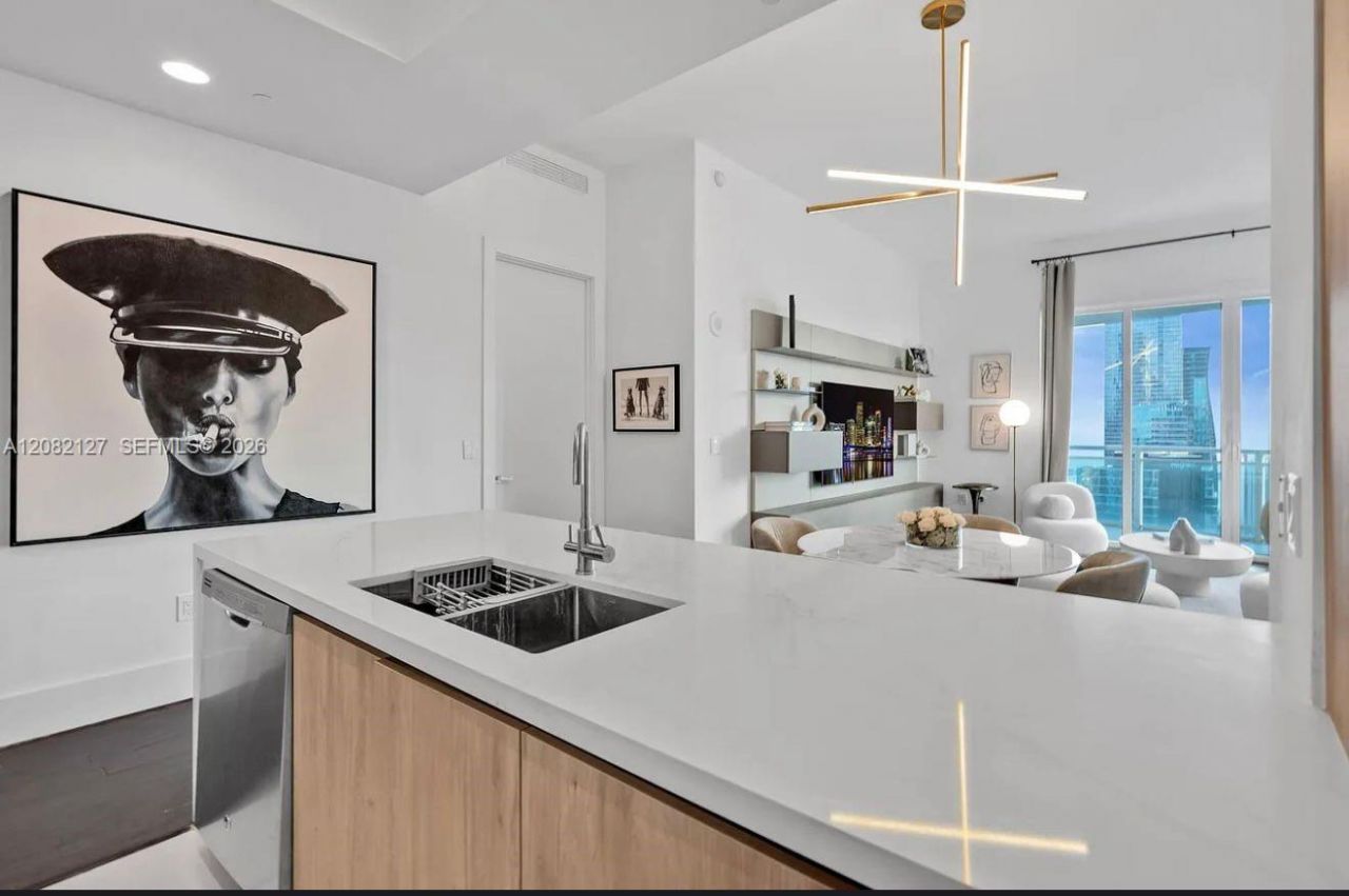 951 Brickell Ave , Unit 4111, Miami, FL 33131 Photo