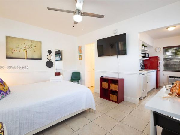 471 NE 37th St , Unit 11, Miami, FL 33137