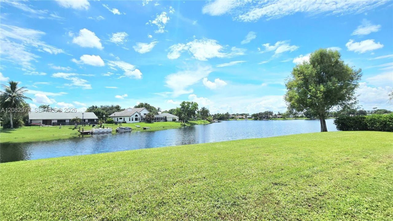 12724 Westport Cir, Wellington, FL 33414 Photo