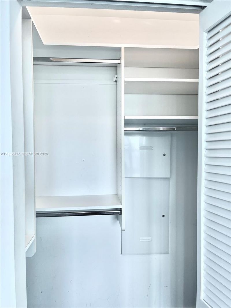 950 Brickell Bay Dr , Unit 4908, Miami, FL 33131 Photo