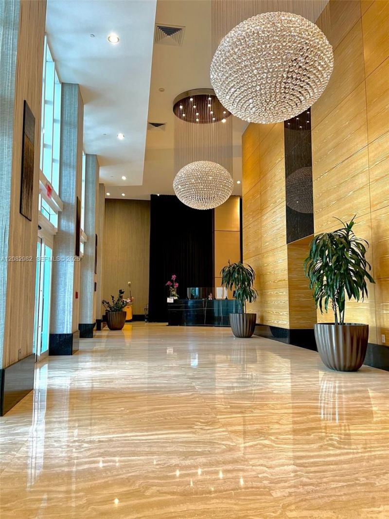 950 Brickell Bay Dr , Unit 4908, Miami, FL 33131 Photo