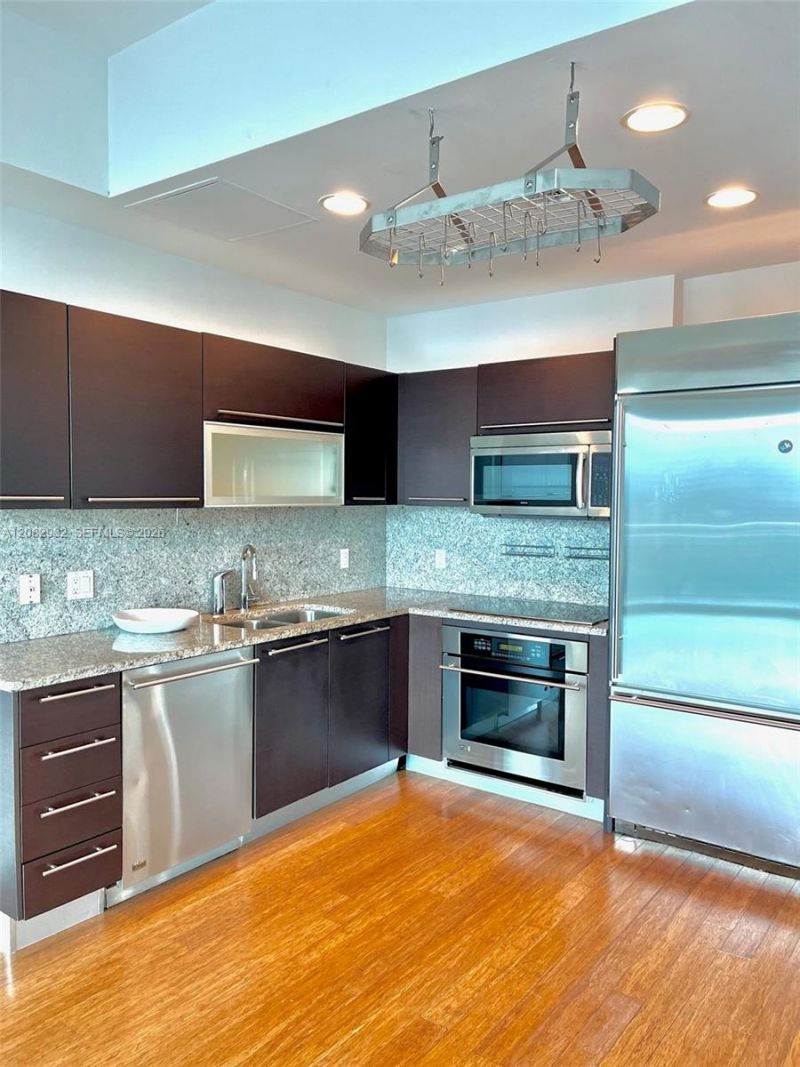 950 Brickell Bay Dr , Unit 4908, Miami, FL 33131 Photo