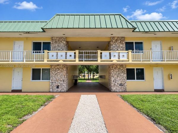 505 NW 177th St, Unit 128, Miami Gardens, FL 33169