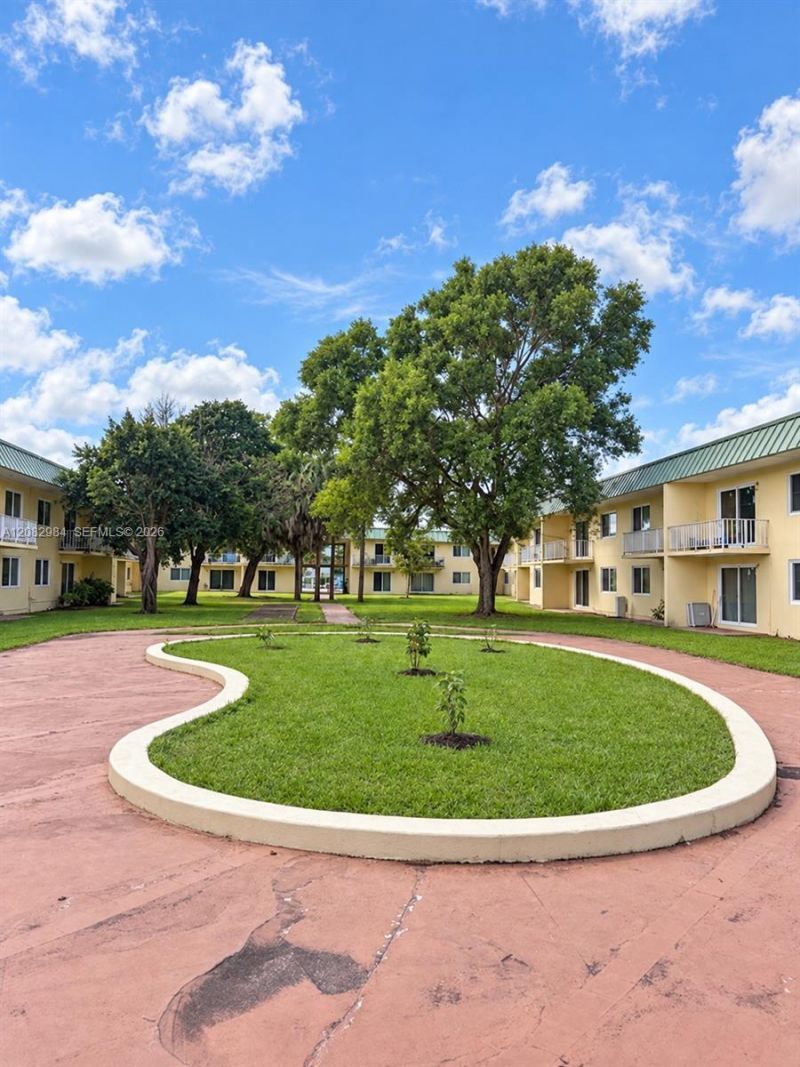 505 NW 177th St, Unit 128, Miami Gardens, FL 33169 Photo
