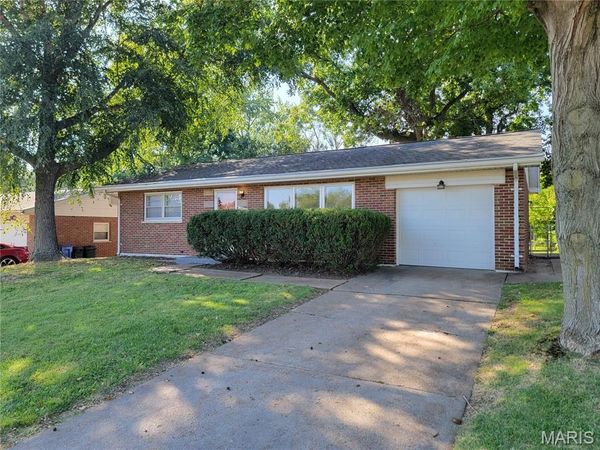 2020 Saint Stephen Drive , Florissant, MO 63033