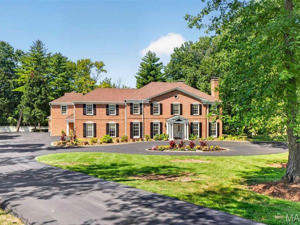 1081 Cabin Club Drive, Ladue, MO 63124