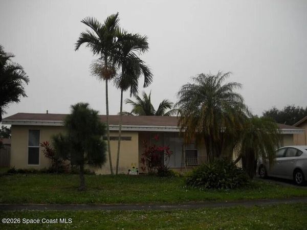 8920 NW 8th Street , Pembroke Pines, FL 33024