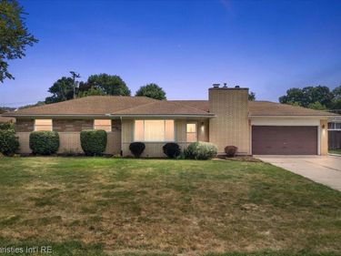 37674 Andrew Drive , Sterling Heights, Mi 48312
