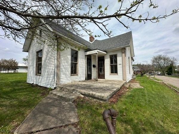 1601 Ridge Road , Zanesville, OH 43701