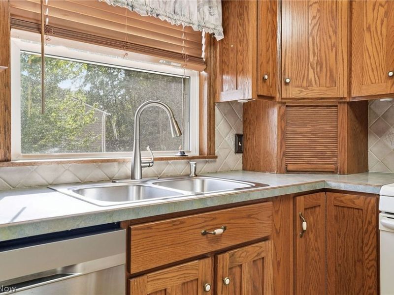 5489 Young Road, Stow, OH 44224 Photo 17