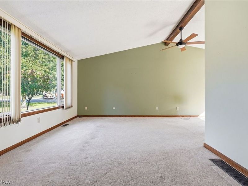5489 Young Road, Stow, OH 44224 Photo 9