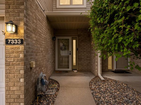 7333 Bolton Way, Inver Grove Heights, MN 55076