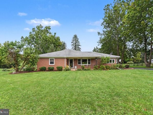 406 W SIDDONSBURG ROAD, DILLSBURG, PA 17019