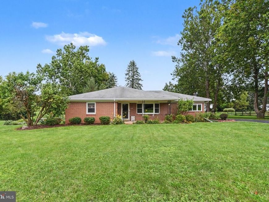 406 W Siddonsburg Road, Dillsburg, PA 17019 Main Photo
