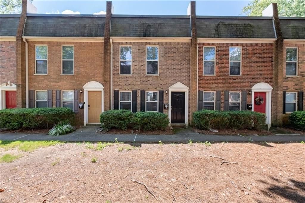 155 N River Drive, Unit E, Sandy Springs, GA 30350 Main Photo