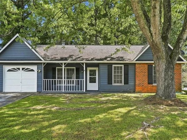67 Rivercrest Court , Riverdale, GA 30274