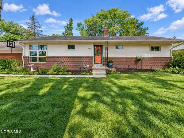 3326 Winston Boulevard, Toledo, OH 43614
