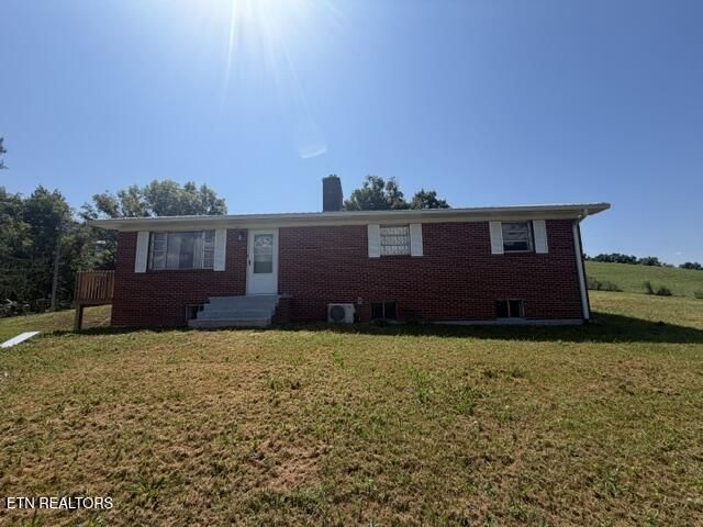 526 Blue Hollow Rd, Rose Hill, VA 24281 Main Photo