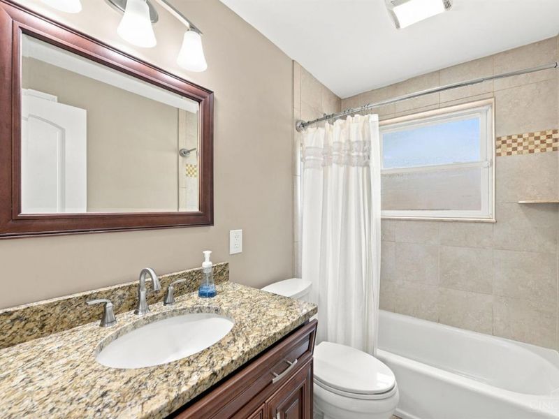 5592 North Glen Road, Green Township, OH 45248 Photo 17