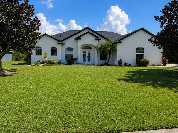 5422 COLUMBUS Boulevard, Sebring, FL 33872