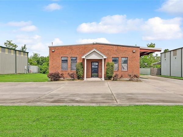 110 HERMAN Drive , Belle Chasse, LA 70037