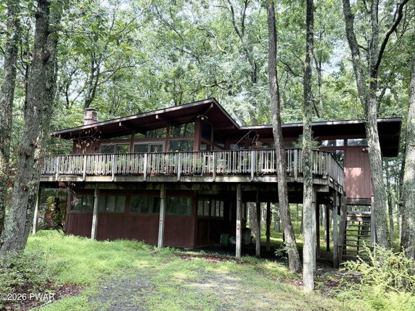 112 Highland Lane, Lords Valley, PA 18428