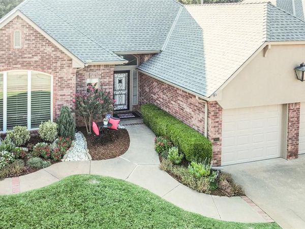 1605 Vandivort Place, Edmond, OK 73034