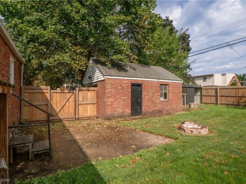 1209 Spangler Road NE, Canton, OH 44714 Photo 31