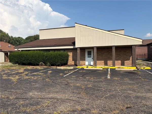 47 Alice Drive, Akron, OH 44319