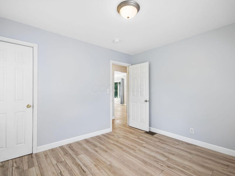 2292 Swansea Road, Columbus, OH 43221 Photo 14