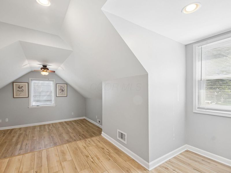 2292 Swansea Road, Columbus, OH 43221 Photo 17