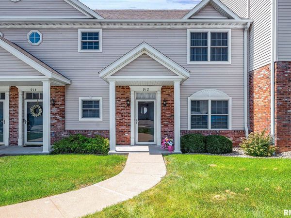 912 W TRAILCREEK Drive, Unit 912, Peoria, IL 61614