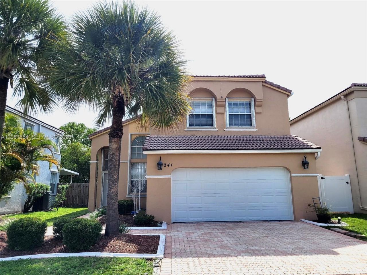 241 NW 154th Ave, Pembroke Pines, FL 33028 Main Photo