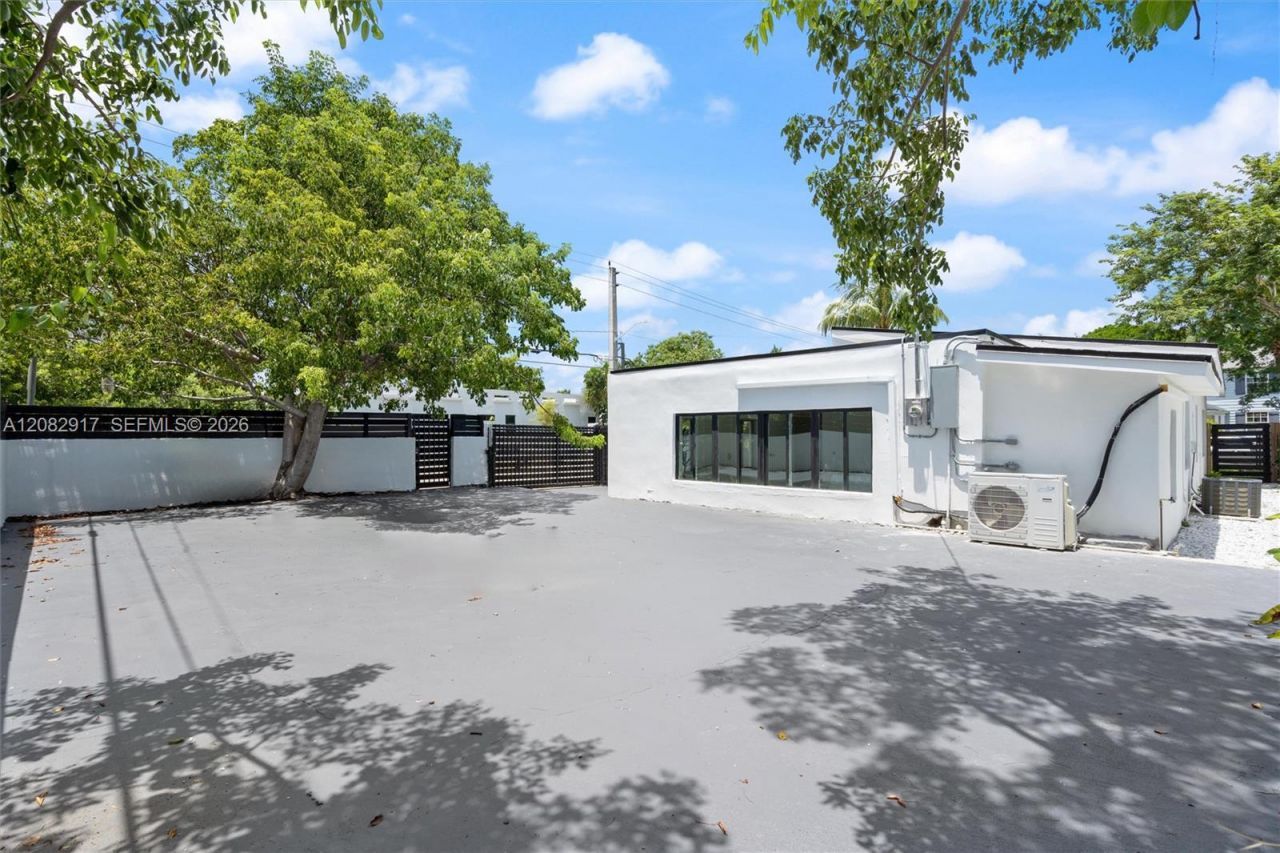94 NW 48th St, Miami, FL 33127 Photo