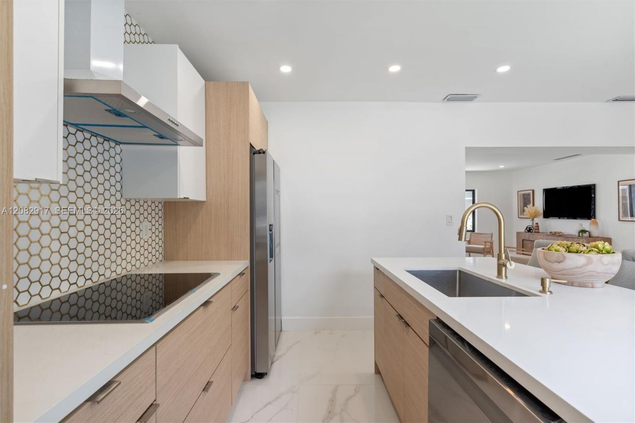 94 NW 48th St, Miami, FL 33127 Photo